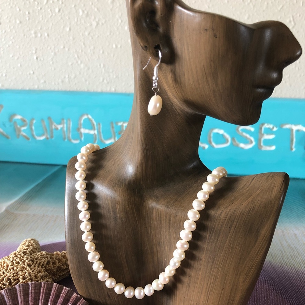 Fresh Water Pearl Necklace & Earrings